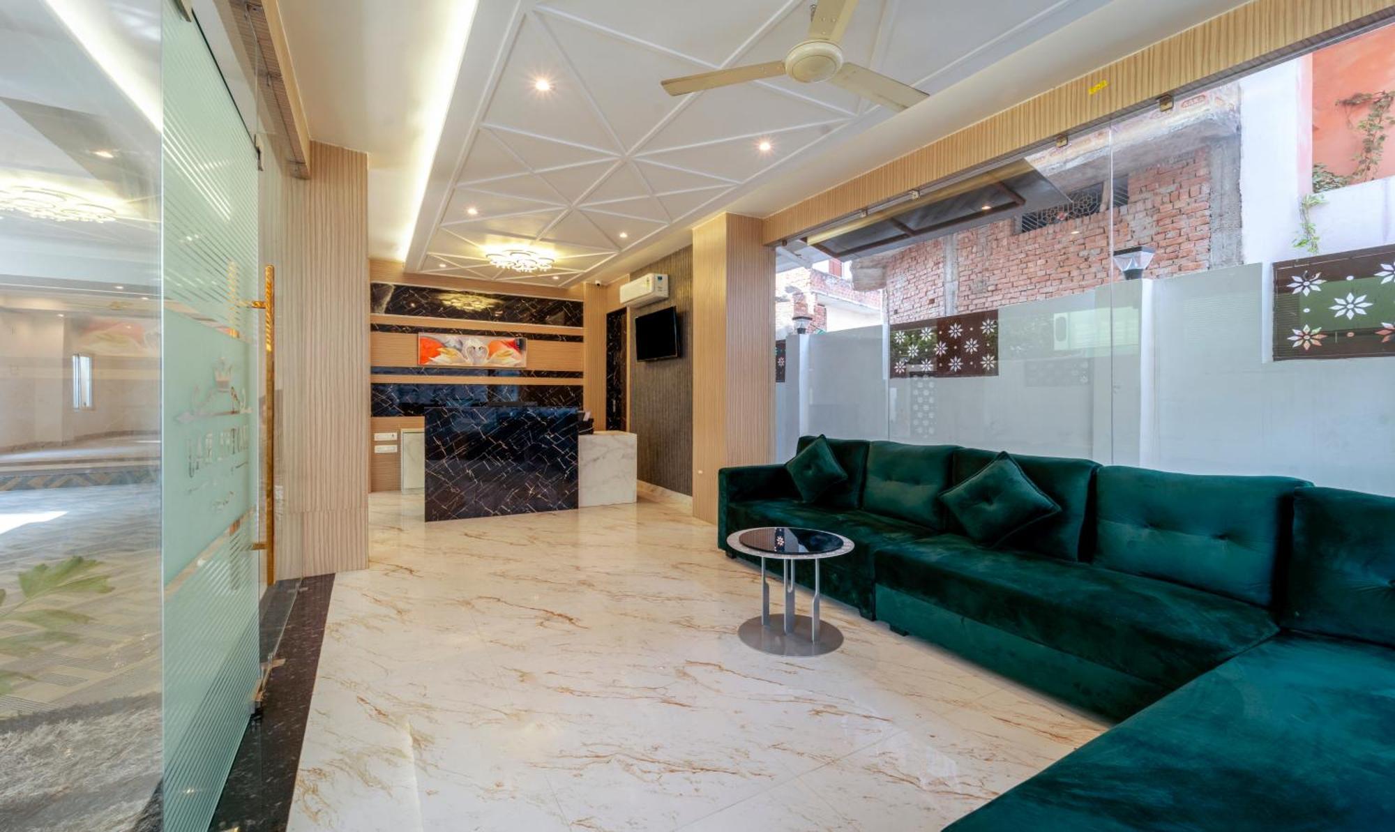 Treebo Raj Palace فاراناسي المظهر الخارجي الصورة